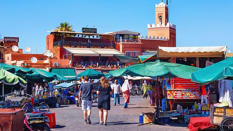 Pourquoi privilégier une petite agence locale pour votre location de voiture au Maroc ?